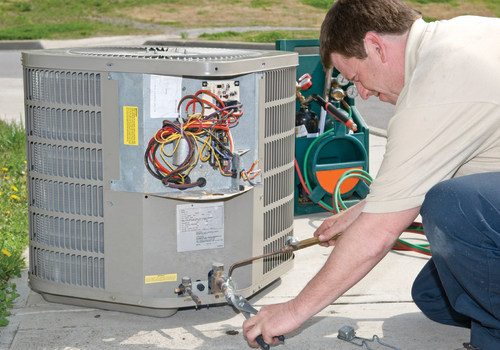 What Certifications and Qualifications Should an HVAC Maintenance Provider Have in West Palm Beach, FL?